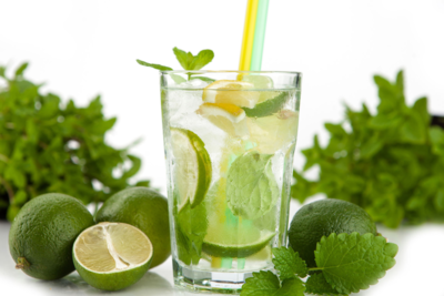Lukewarm water with lemon and mint