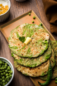 Green peas paratha